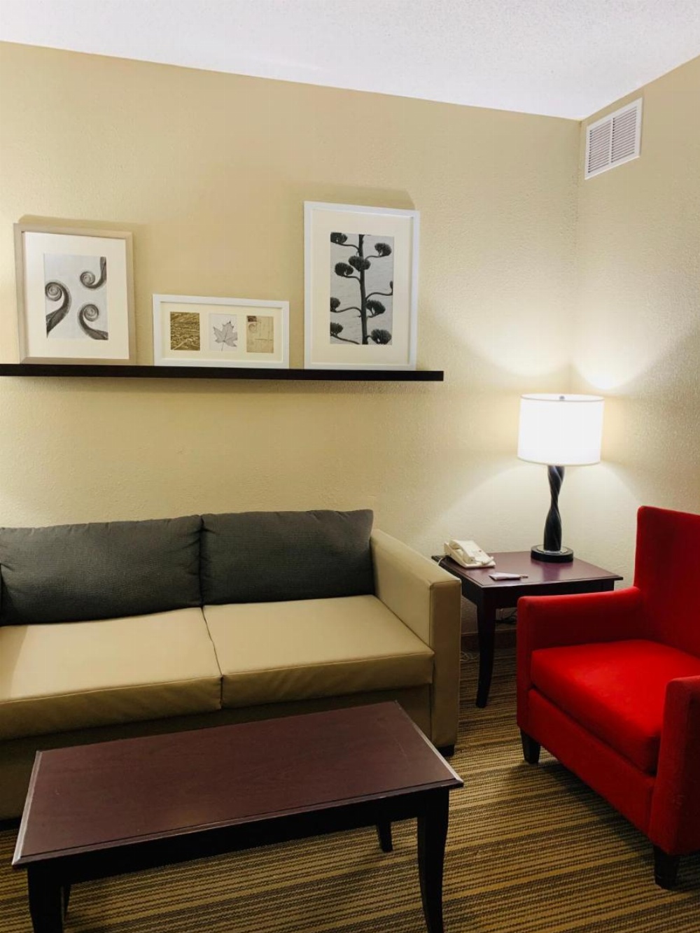 Room image 4